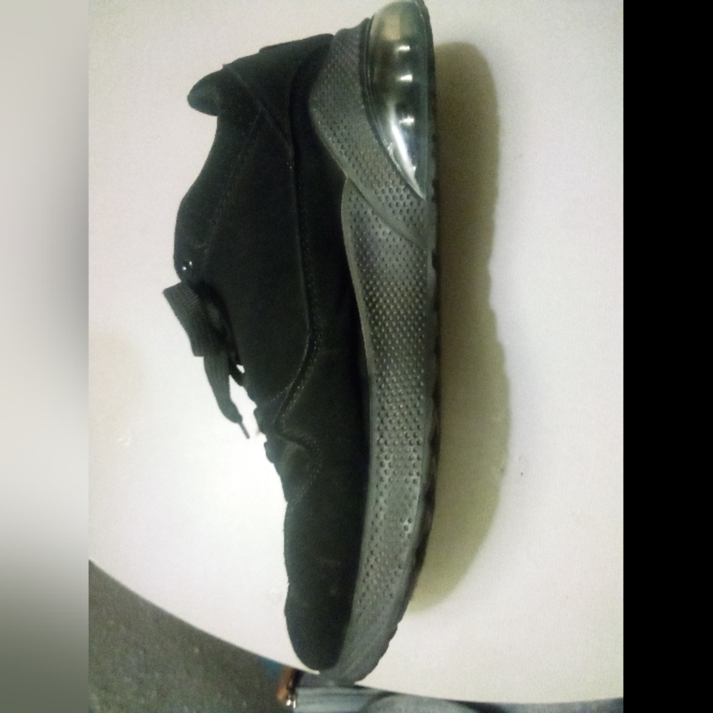 Shoes - Picture 4 of 7